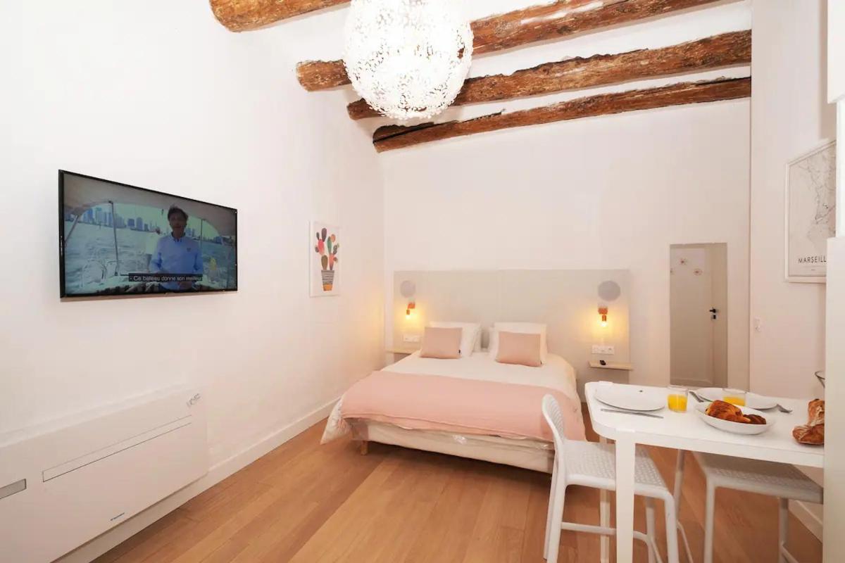 Design Suite Vieux Port Appartement Tout Equipe Climatise Marseille Exterior photo