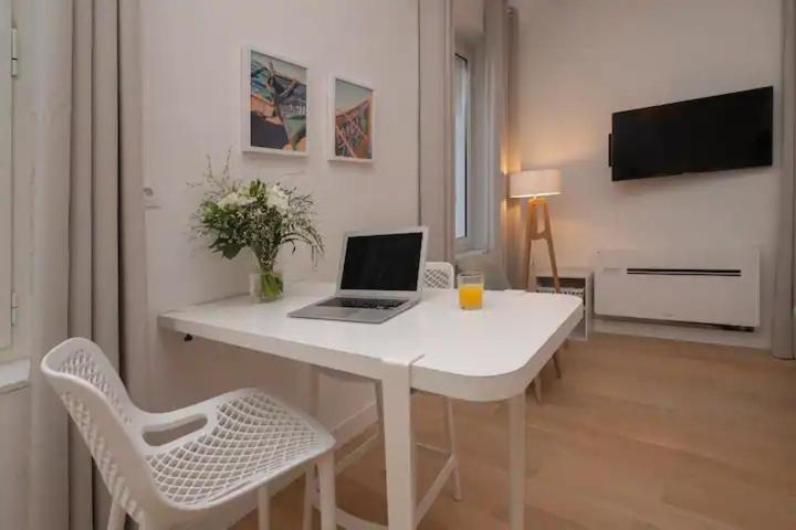 Design Suite Vieux Port Appartement Tout Equipe Climatise Marseille Exterior photo